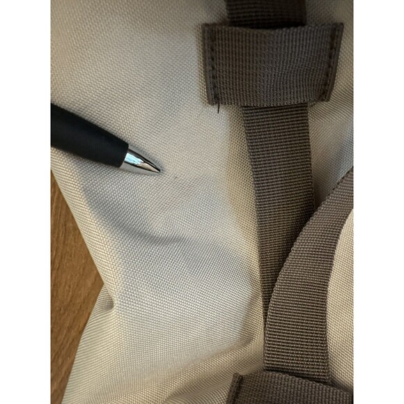 Wenzel Backpack Boulderdasche 30 Liter Capacity Khaki Plaid Discontinued 22x10x9 - Picture 11 of 14